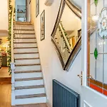 Homestay Emerald House *