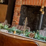 Проживание в семье Emerald House